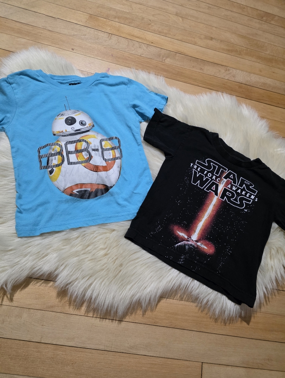 Lot Of 2 STAR WARS Boys T-Shirts Kids Size 4
